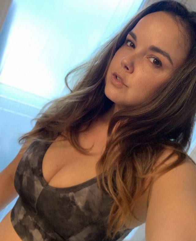 I’m always available for hookup - Image 2